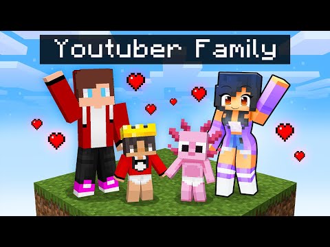 Having A YOUTUBER FAMILY In Minecraft!