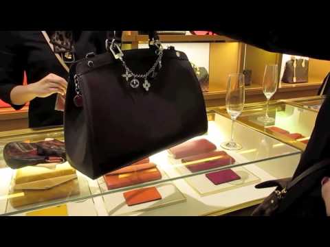 Louis Vuitton Chicago Free Download Clips Mp3 and Mp4 - Balun Mp3