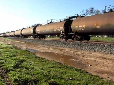 UP 8537 empty oil cans north [HQ]
