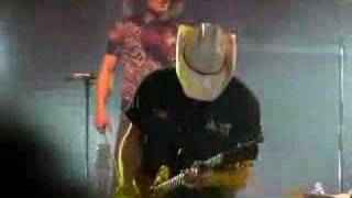 Gary Allan -- "Drinkin' Dark Whiskey"