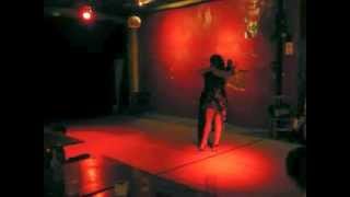 Karina Colmeiro y Sebastian Arrua Bailan Yuyo Brujo.MOV