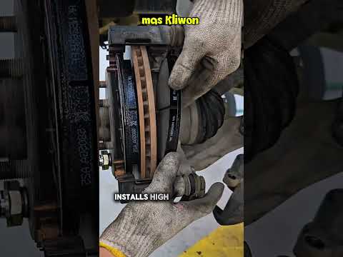 Step-by-Step Professional Brake Pad and Rotor Replacement.#shorts #satisfying #mechanic #machine