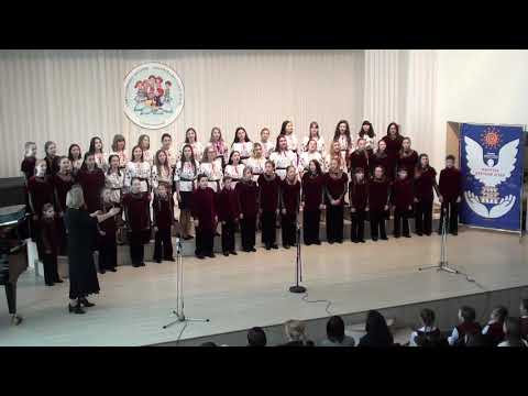 Зведений хор учасників свята  Кіровоградського музичного коледжу.