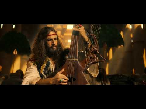 King Solomon serenades Queen Sheba.