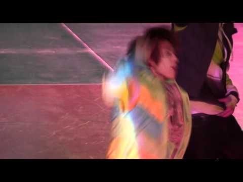 [FANCAM] ZE:A Siwan - Mazeltov cut @ Women's volleyball match opening