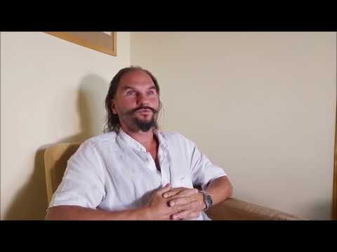 dr Arkadiusz Uznański -  wypowiedź dotycząca zależności lekarzy od firm farmaceutycznych   fragment