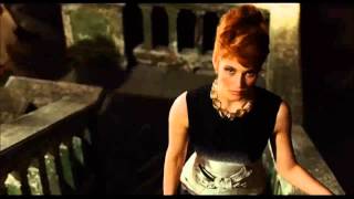 James Bond (Daniel Craig) - Too CLose