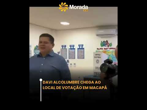 DAVI ALCOLUMBRE CHEGA AO LOCAL DE VOTAÇÃO EM MACAPÁ
