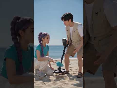 ¡Encontró un tesoro… que llevaba puesto! 🩴😂#kpop#funny