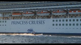 Crown Princess arrives in Sydney Harbour at the start of the 2024/25 season - and what a welcome!