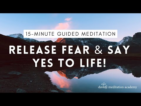 15 Minute Guided Meditation for Positive Energy & Releasing Fear | davidji
