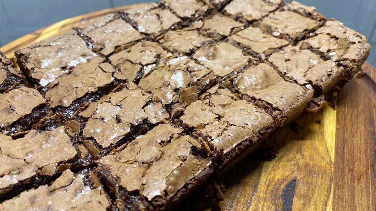 BROWNIE DE CHOCOLATE SUPER FÁCIL E MOLHADINHO