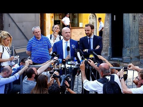 تبرئة صحفيين وإدانة مسربي الوثائق السرية في قضية "فاتيليكس2"