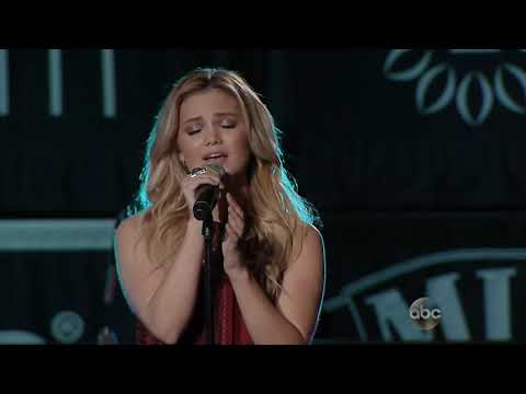 Olivia Holt - Carry On (3.5.2016)(Skating Spectacular 720p)