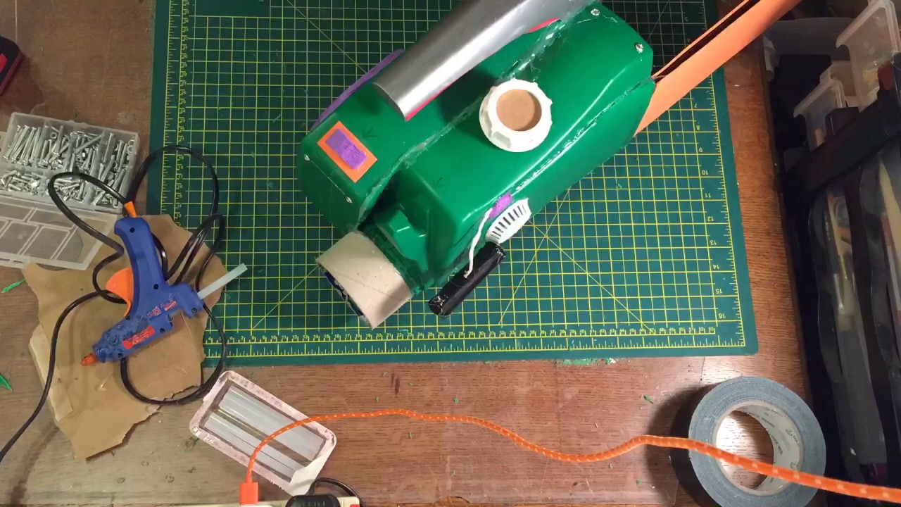 Watch video Ash Evil Dead quick chainsaw prop build Now Ash Evil Dead quick chainsaw prop build