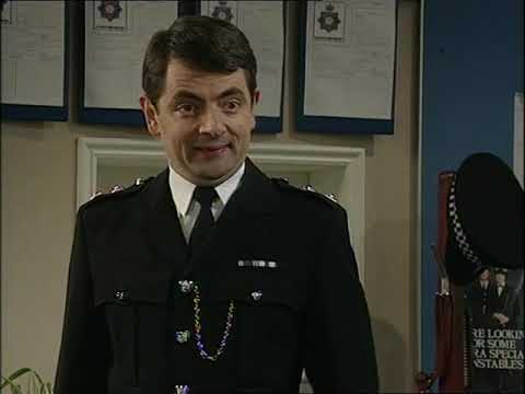 The Thin Blue Line|S01E01 - The Queen's Birthday Present