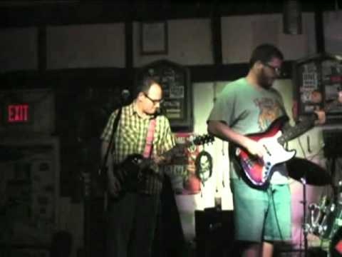 Mr E and the Pookiesmackers - Bermuda - 9-4-10