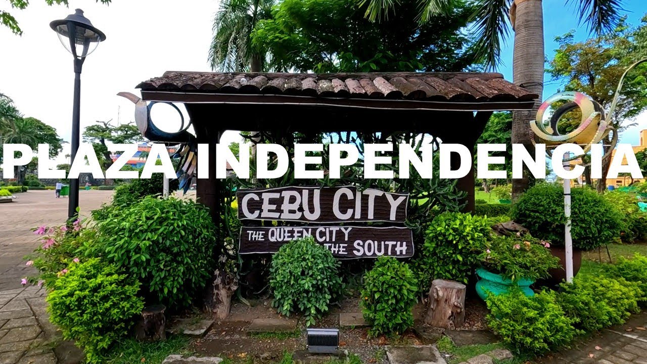 Experience a captivating virtual tour of Plaza Independencia.