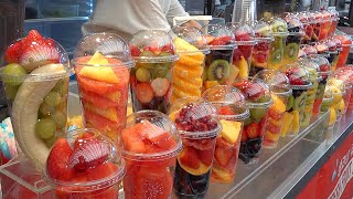 Non-Stop Order! Clean and Fresh Fruit Juice Making / GwangJang Market in Seoul - Korean street food