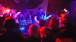 Stranglers tribute, Straighten out perform Man they love to hate