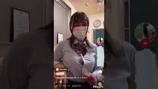 ボタンの掛け違い…ではないよな