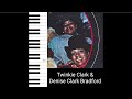 The Clark Sisters - Hark! The Herald Angels Sing (Vocal Showcase)