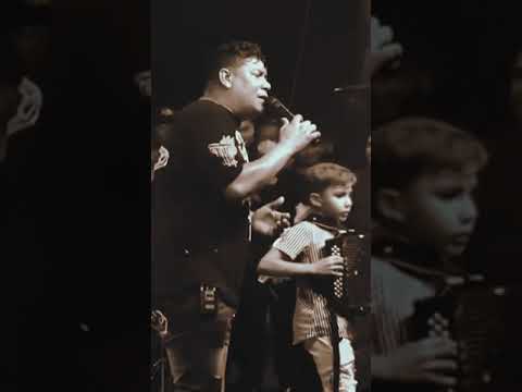 en una tarde gris 🌹🌷🥀🌺