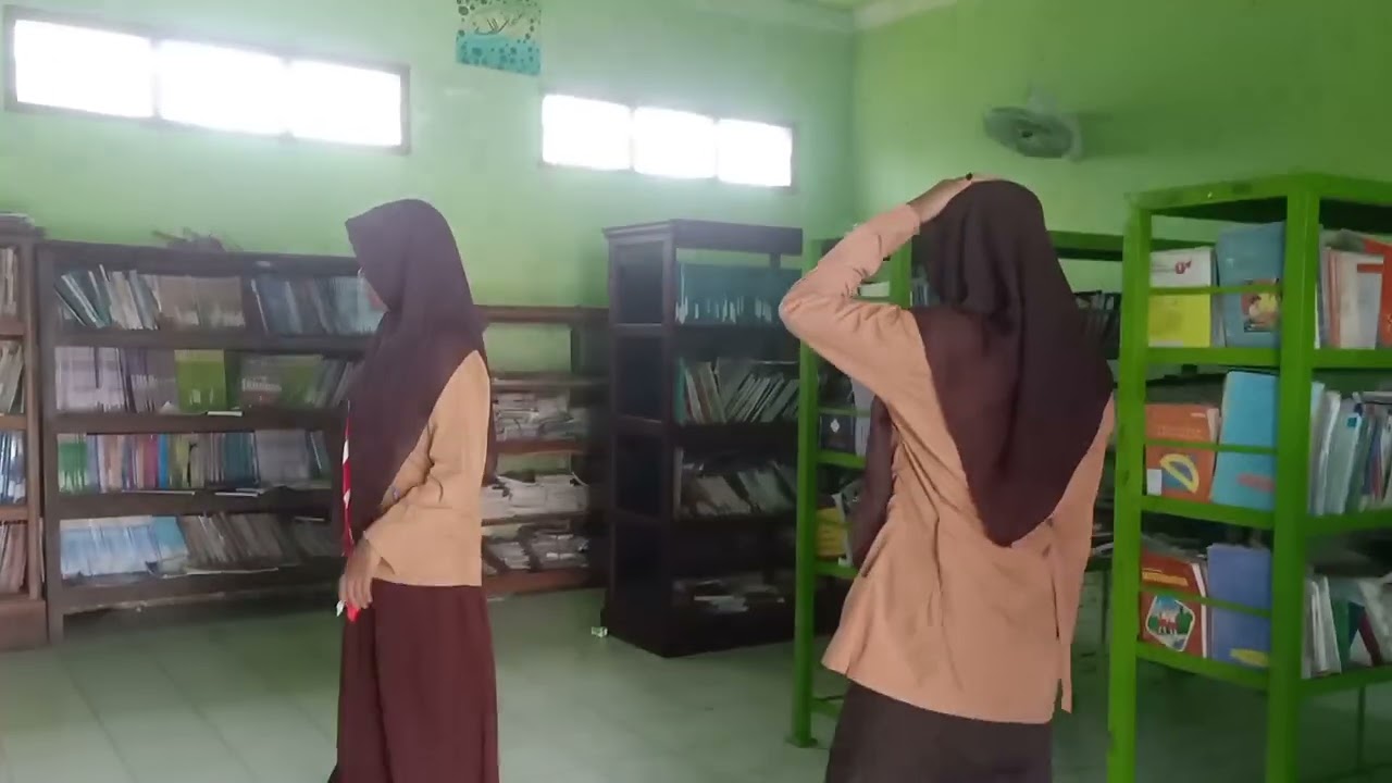 Merekam Pengalaman, Proses Kreatif, dan Referensi Karyanya dalam Jurnal Visual