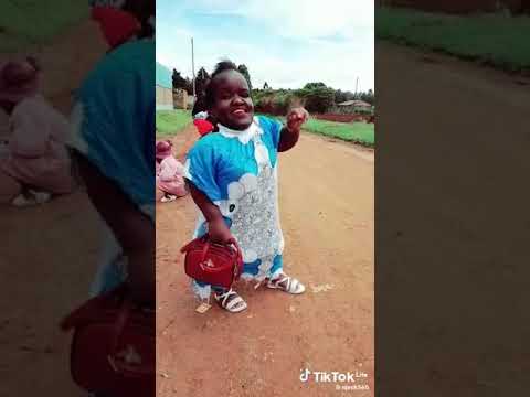 NAKUPA IBADA YA SIFA &DADA ANAIMBA VINZURI SANA UTAMPENDA MWENYEWE.