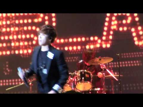 2012  4 28 FTIsland me親   Night Party  -  Hello Hello
