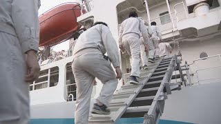 船員が使う風呂で入浴支援も… 熊本に支援物資届けるため名古屋港から大型船が出発 飲料水約5400リットルと食料が積まれる