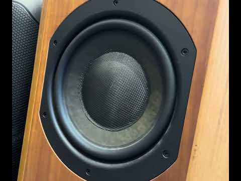 Bowers & Wilkins 802 n bass test mit Darth & Vader - Return Of The Jedi (Interactive Noise Remix) 3