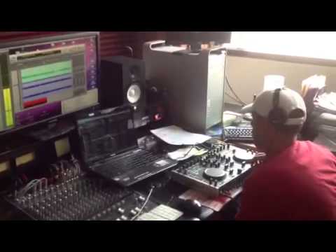 jay serrano en mezcla