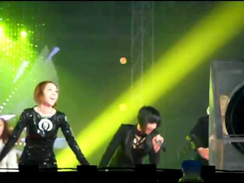 [FANCAM] 110219 2NE1 - GA @ DAUM-MTV mufest 2011 (RAMIN)