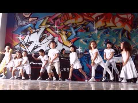 Recognize Studios Toddlers Hip Hop | Rayzuko Instructor