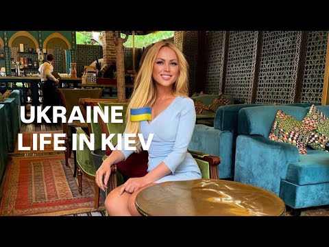 Ukraine 🇺🇦Life in Kiev. September 7, 2025. The Streets of Kiev, Ukraine. Streets Scenes.