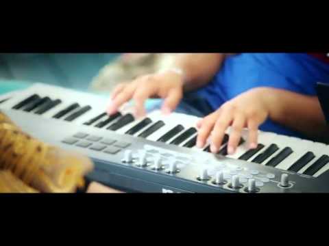 Energy Deejays  Housekid Ft Sammy   Pes Mou To Nai  New Official Video Clip 2013 ) HD