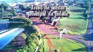 preview picture of video 'Aeromodelo com câmera on-board - Filmando estádio Muncipal de Jardim Alegre'