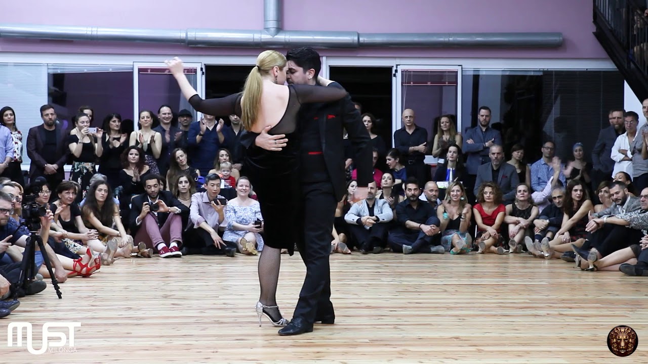 Show Ariadna Naveira Fernando Sanchez al MUST !!! Tango O. Pugliese "Gallo Ciego" Domenica 15.12.19