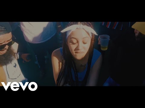 Meneer Cee (Big Afrikaans) - Wie Se Kind Is Die [Official Music Video]  | Afrikaans Amapiano