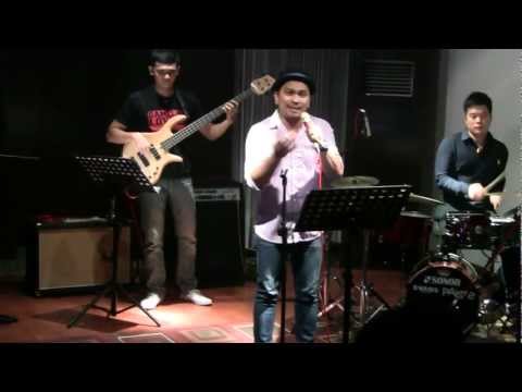 Tompi ft. Idang Rasdiji Ver.II - The Lady Is A Tramp @ Mostly Jazz 15/10/11 [HD]