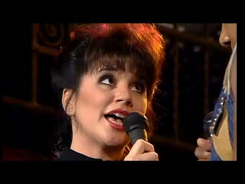 LINDA RONSTADT - 'Don't Know Much' (feat. Aaron Neville) 1989