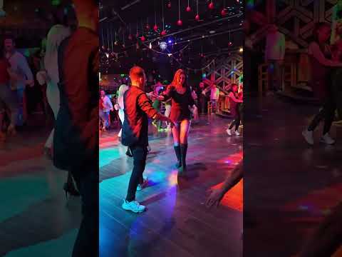 Dany & Silviya / Tan Solo Tun - Dani J & Dj Leon