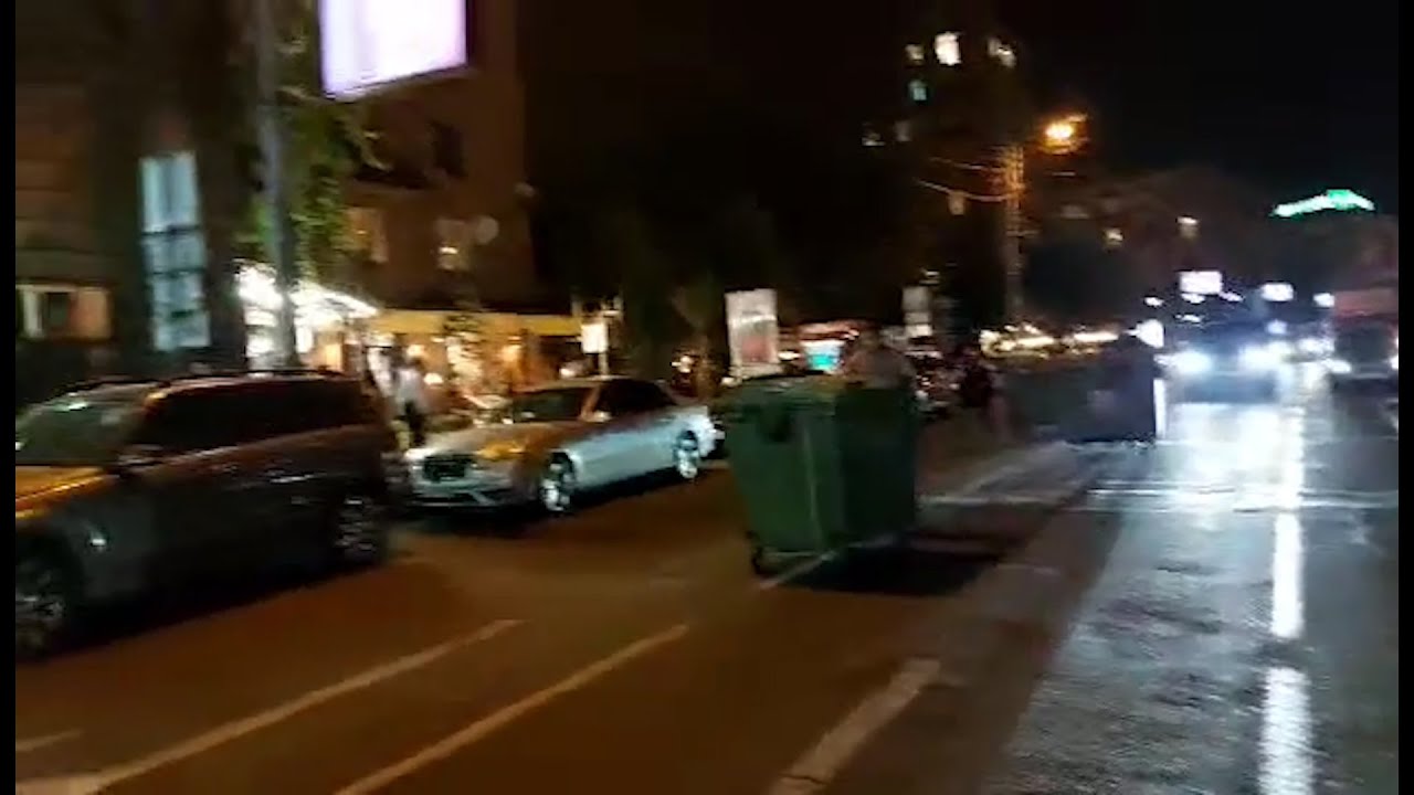 Ակտիվիստները ճանապարհները փակում են նաև աղբամաններով