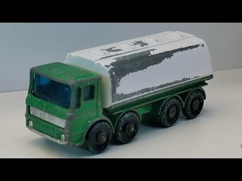 Matchbox restoration Leyland Petrol Tanker nr 32 diecast car