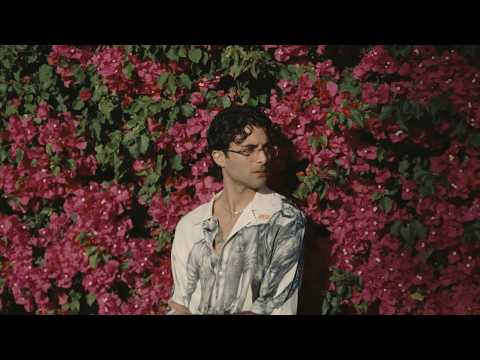 Erick Brian - Mensajitos (Official Video)