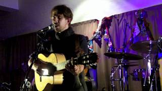 The Magic Lantern perform Somebody Told Me