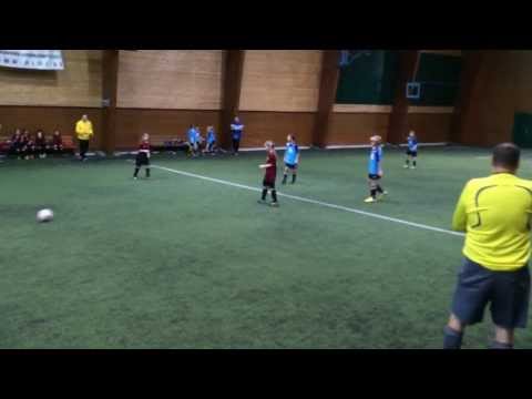 1. zápas: FK Tygři Neratovice "04" - AC Sparta Praha-dívky "03/04"  2:2