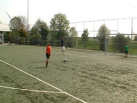 VV De Meern D1 - Toernooi Zoetermeer 23 april 2011 penalty Nicky