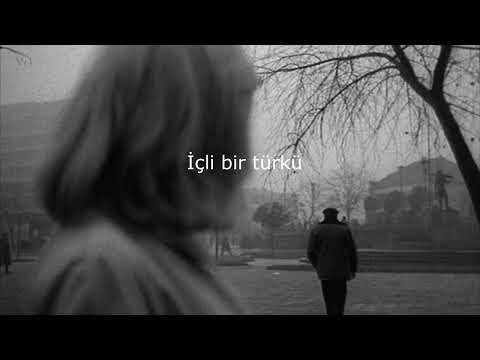 Yeni Türkü - Kalırsa Bir Soru (Cover/Lyrics) | Çağdaş Uyarlar | (Şafak Pekdemir)